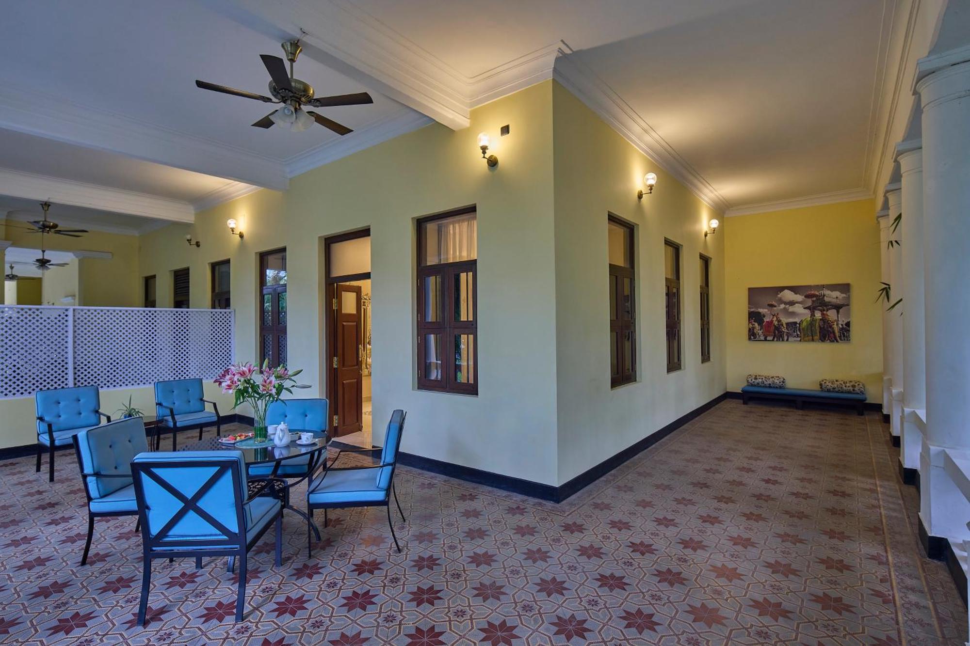 Royal Orchid Metropole Mysore Extérieur photo
