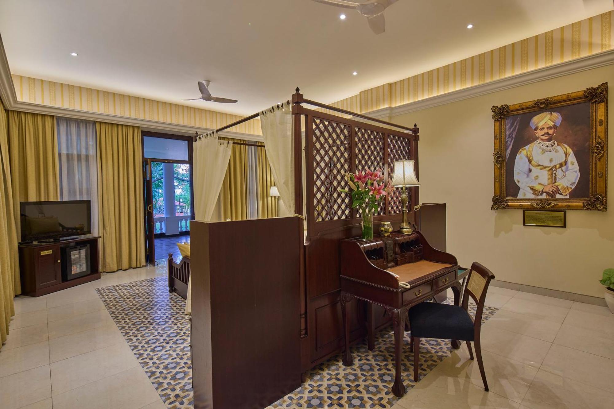 Royal Orchid Metropole Mysore Extérieur photo