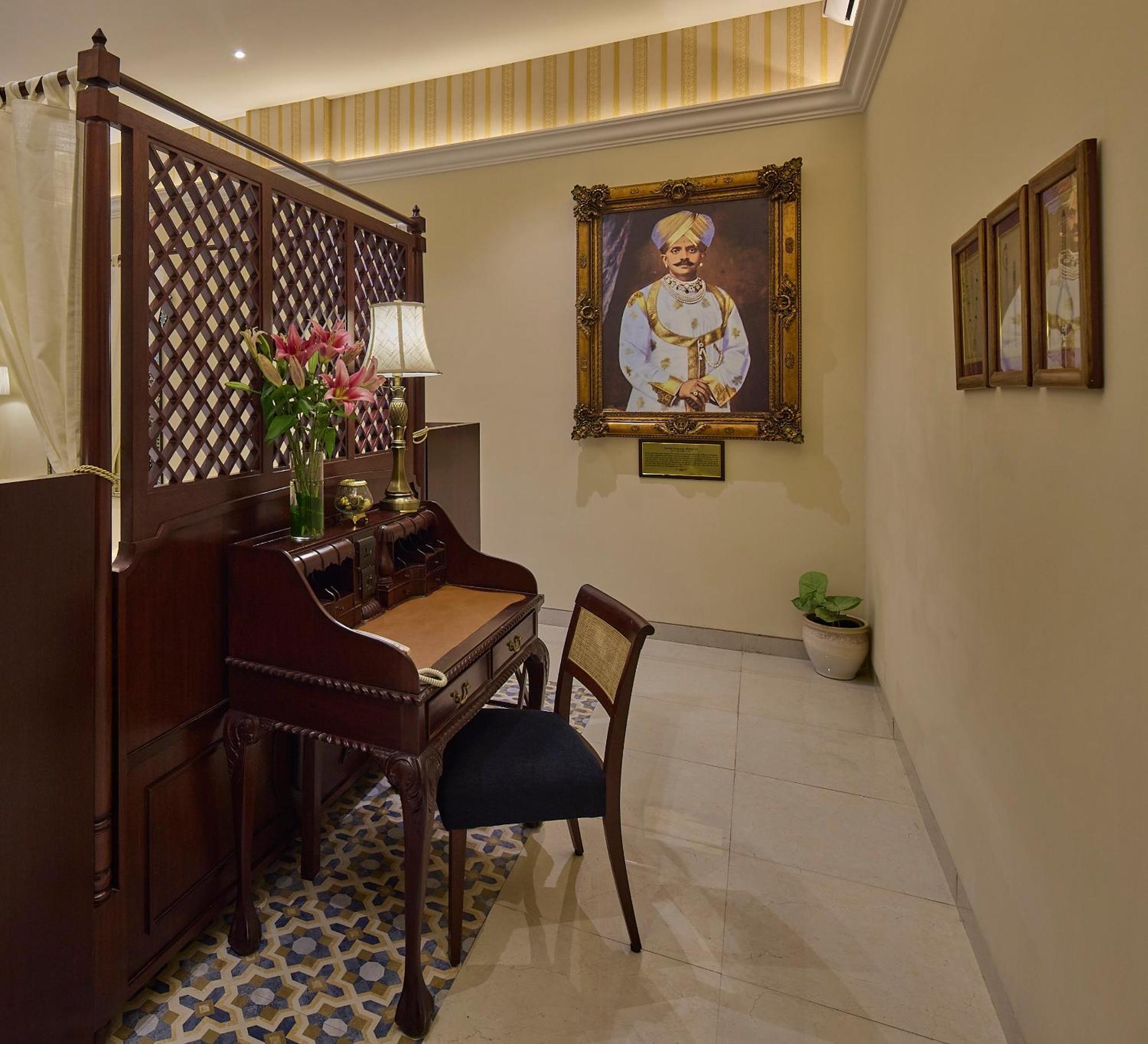 Royal Orchid Metropole Mysore Extérieur photo