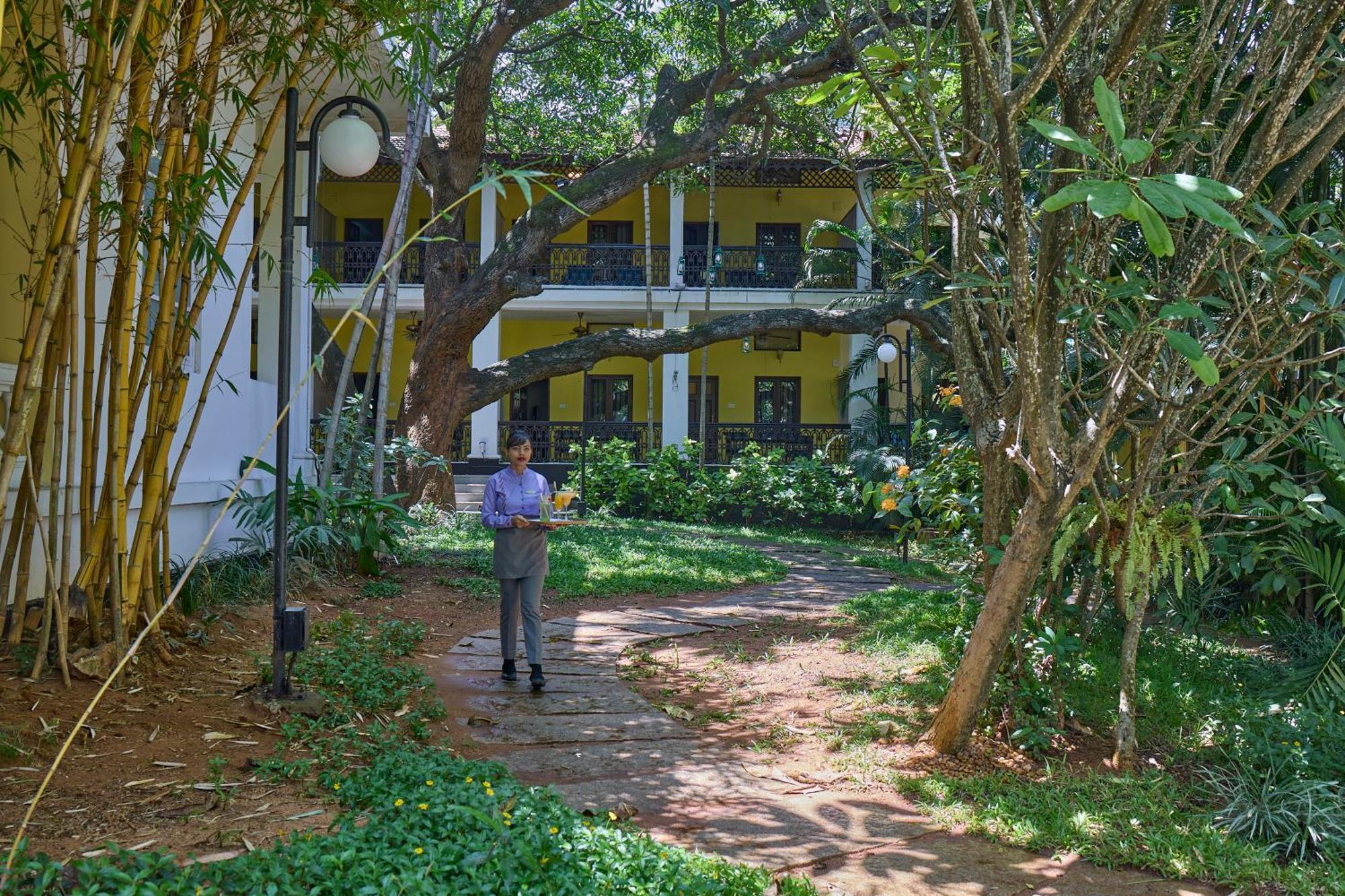 Royal Orchid Metropole Mysore Extérieur photo