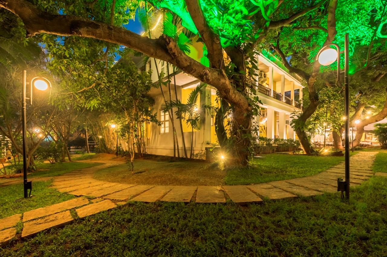 Royal Orchid Metropole Mysore Extérieur photo